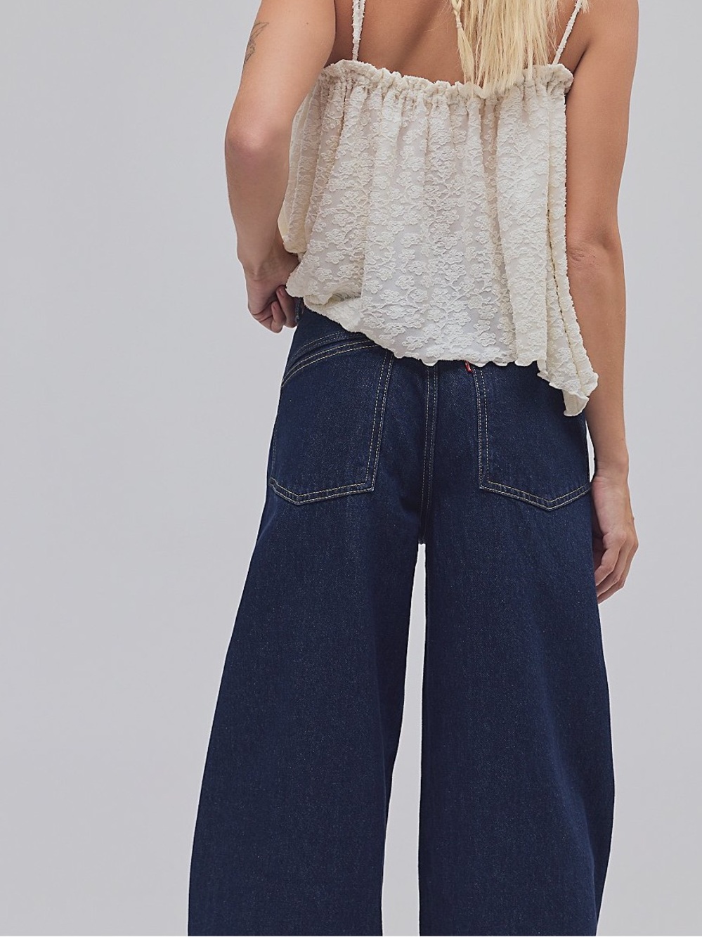Levi’s Super Baggy Barrel Jean